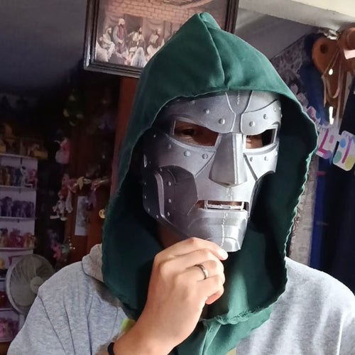 Mascara de Doom con Capucha